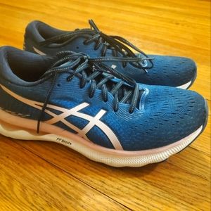 Women's Asics Gel Nimbus 24 Running Shoes